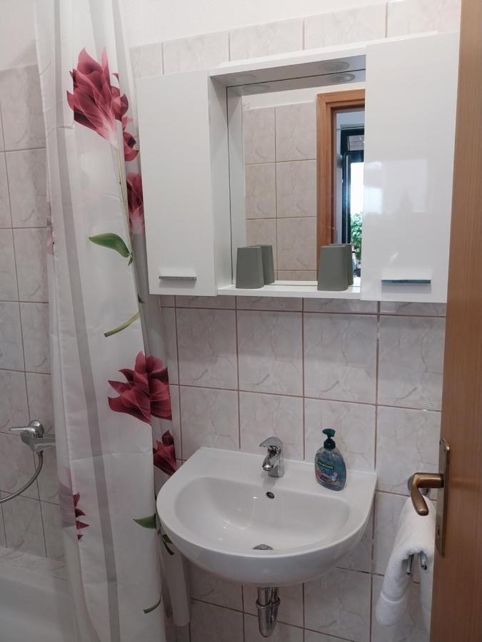 Sobe Kraft 1 Apartamento Živogošće Exterior foto